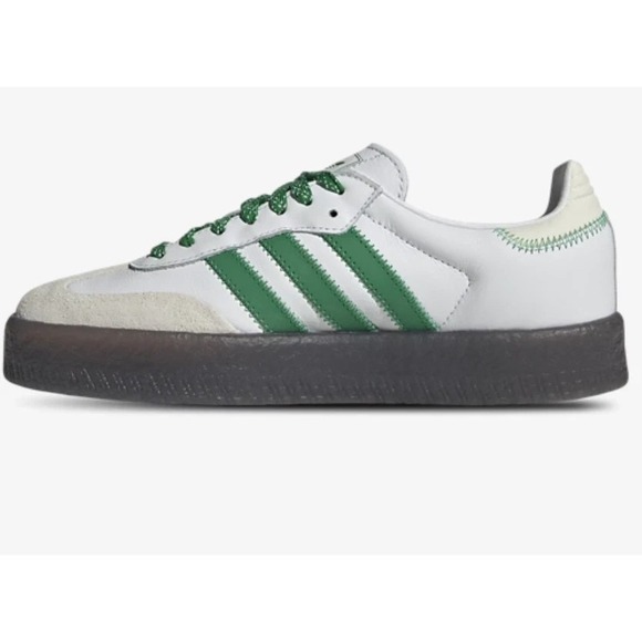 Adidas Sambae Women's Size 7.5 White Green Gum Shoes - IE9105 - NEW - Picture 2 of 5